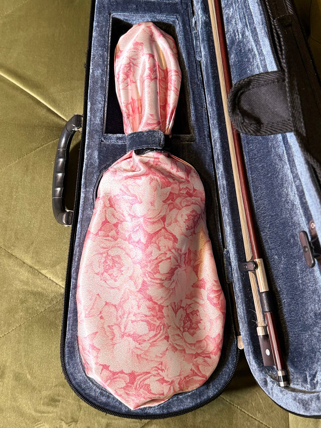 1/4 - 1/8 Size Violin Bag "Tender Roses"