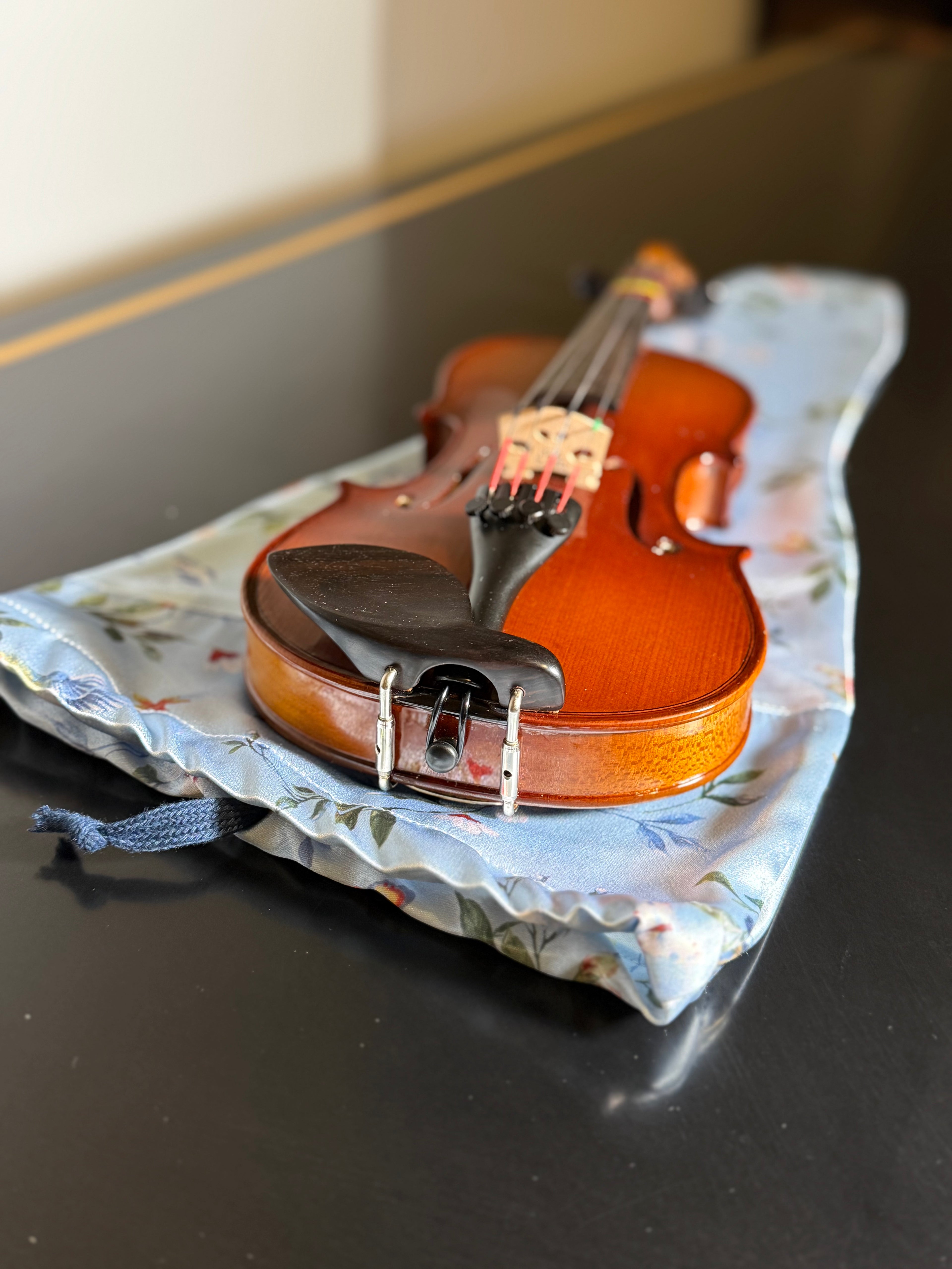 1/4 - 1/8 Size Violin Bag "Hummingbirds in Blue Garden"