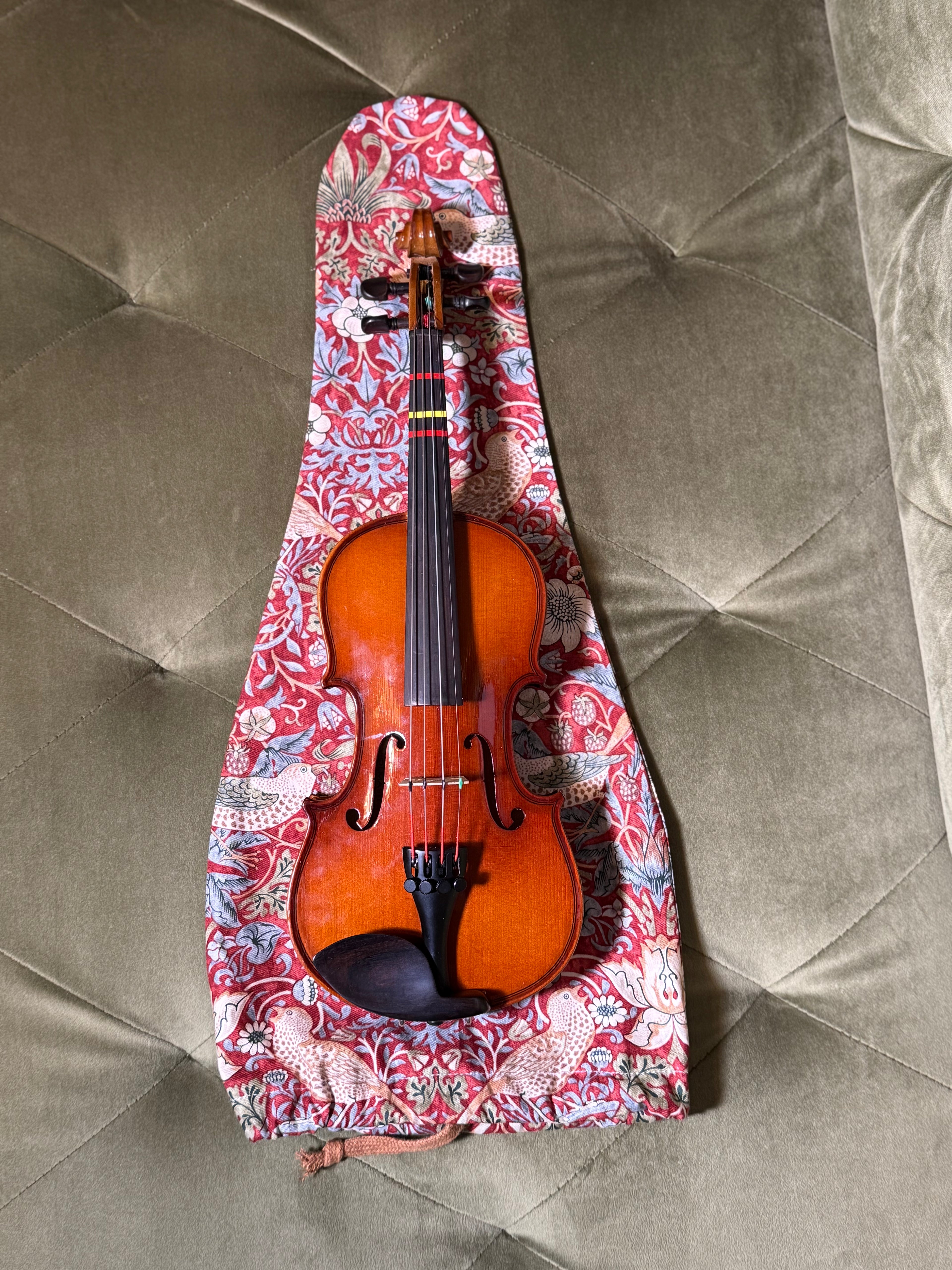 1/4 - 1/8 Size Violin Bag "Baroque Birds in Red"