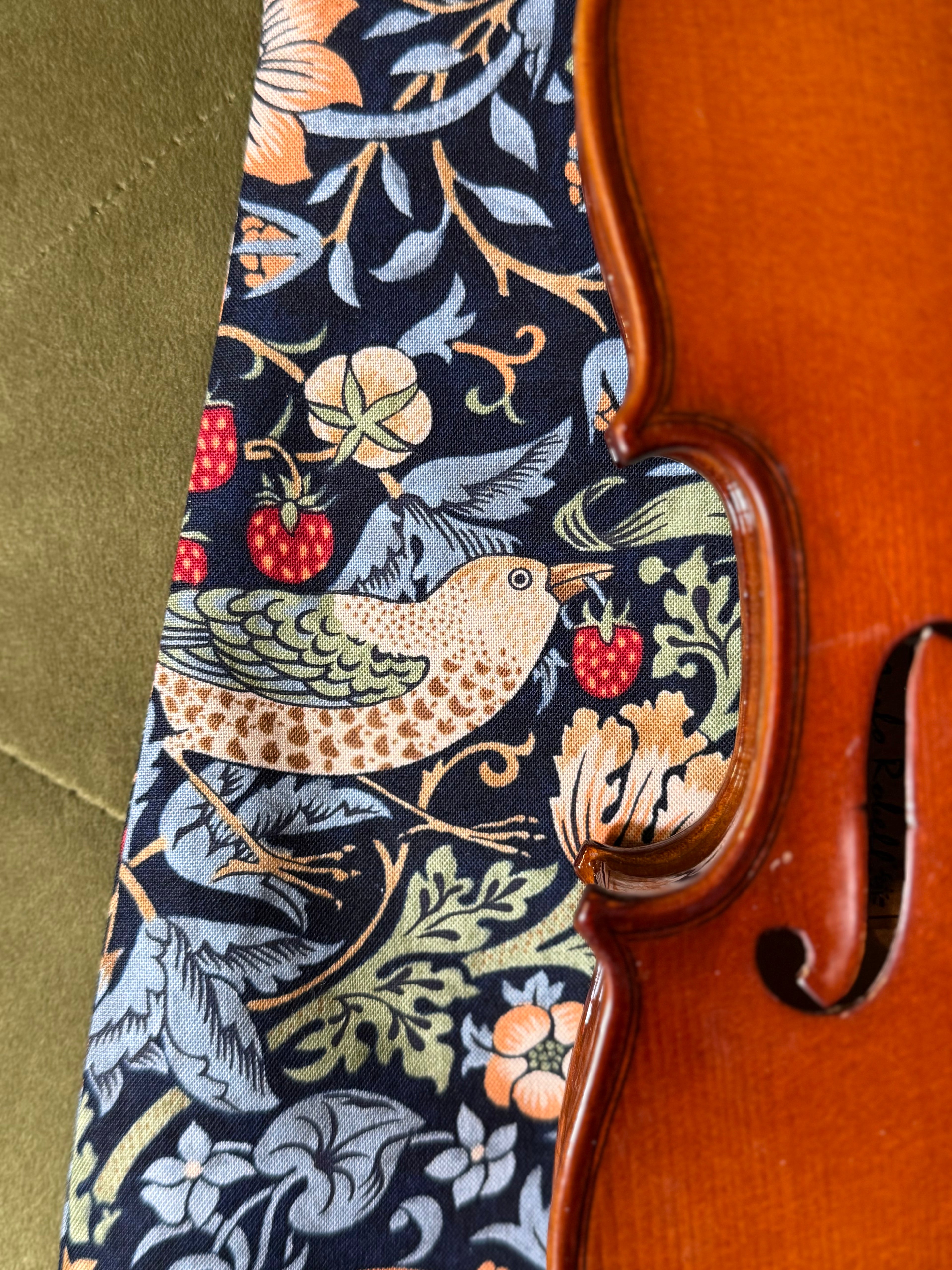 1/4 - 1/8 Size Violin Bag "Baroque Birds in Blue"