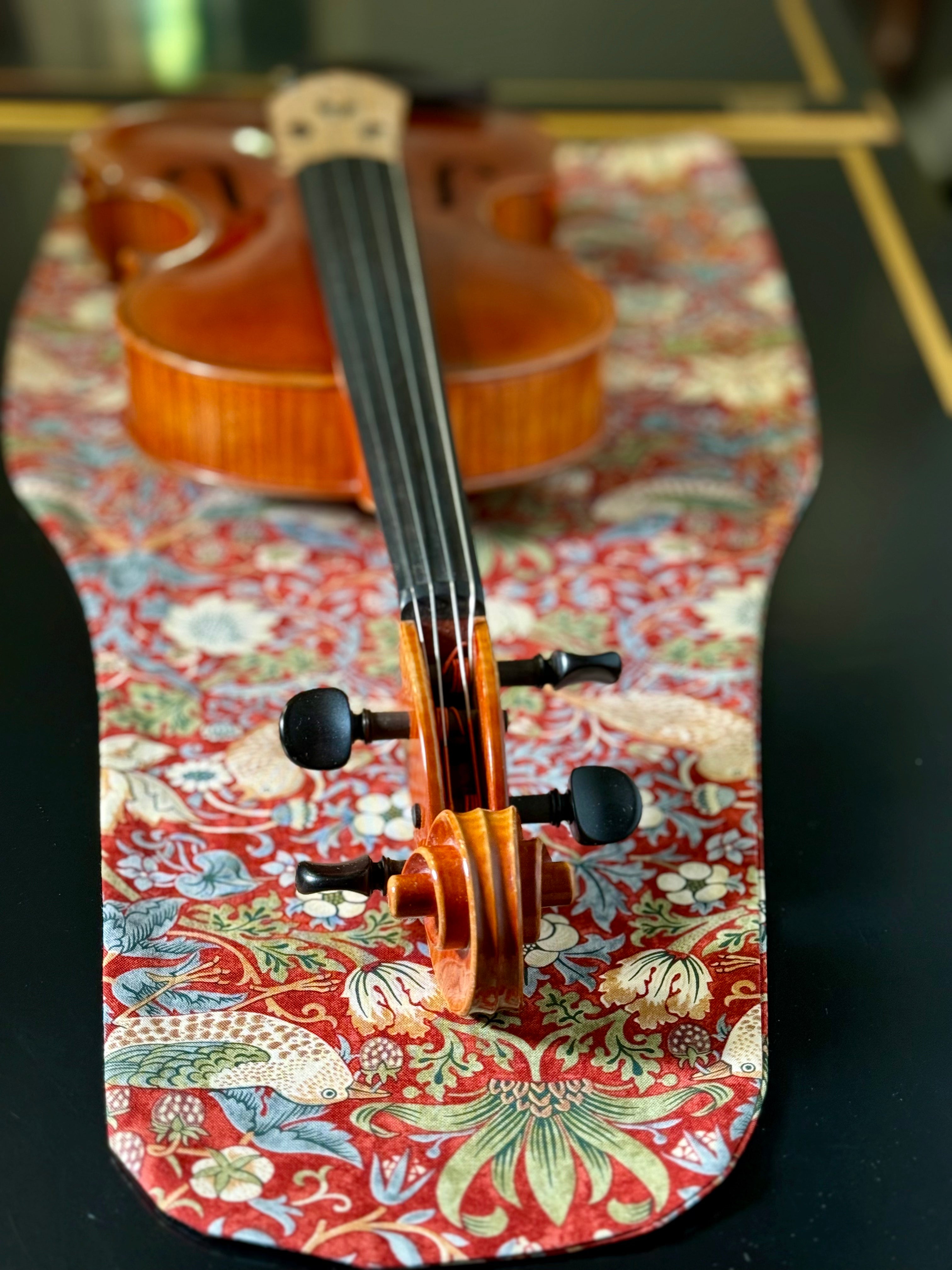 Viola/Mandolin Bag "Baroque Birds in Red"