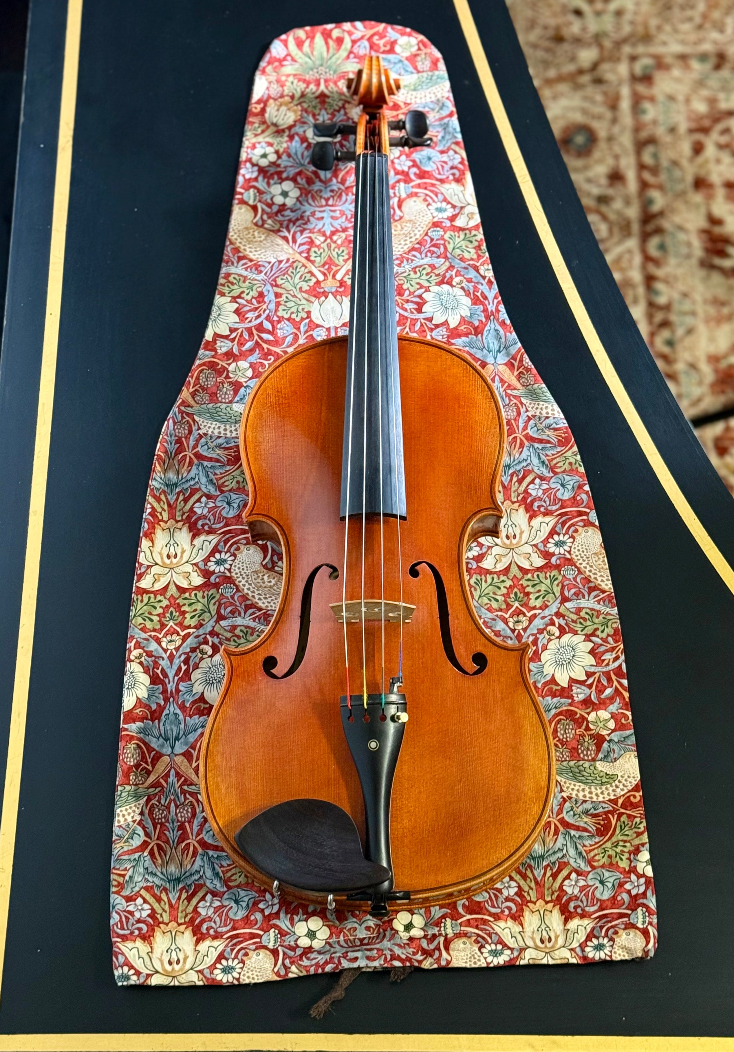 Viola/Mandolin Bag "Baroque Birds in Red"