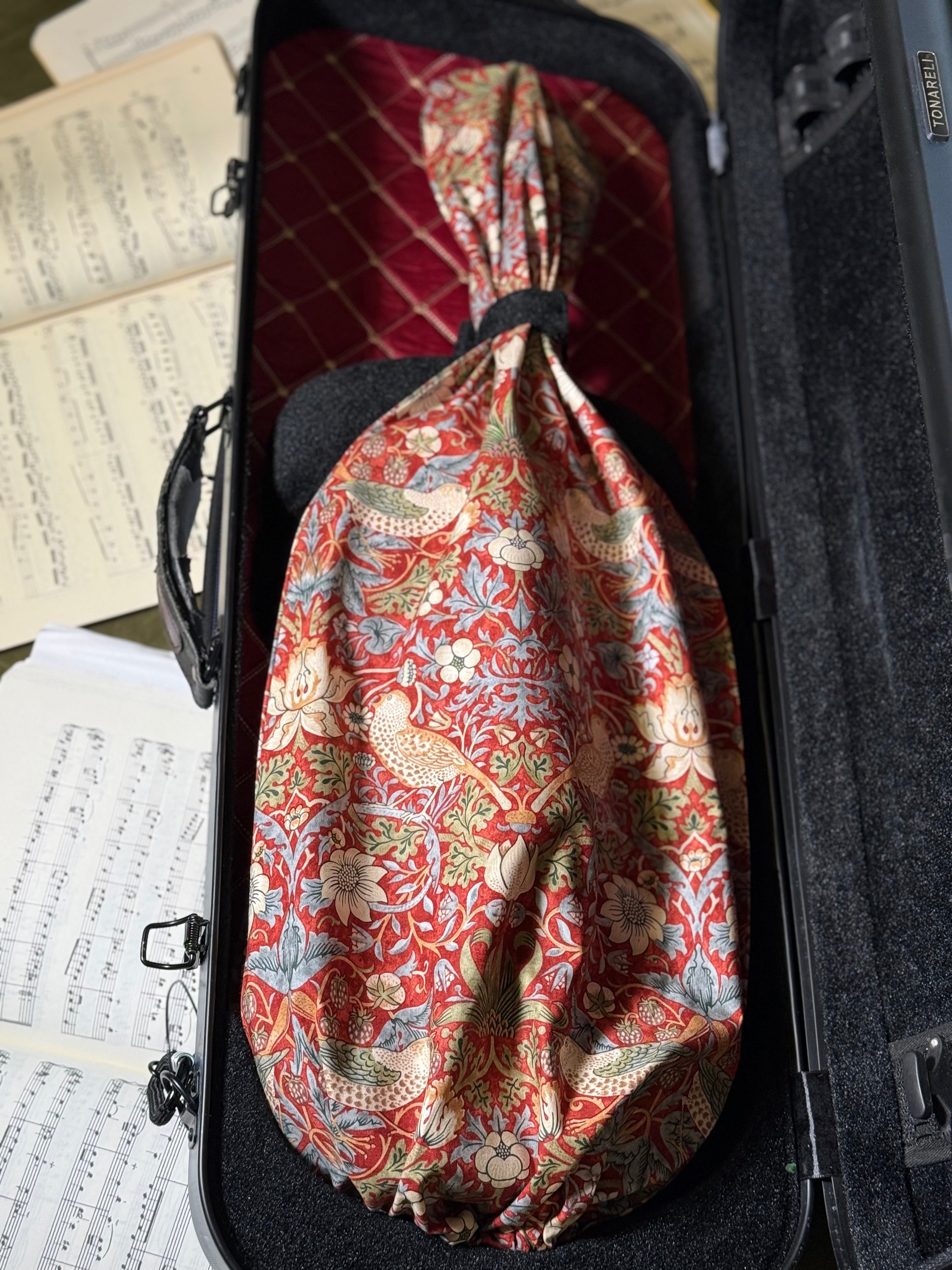 Viola/Mandolin Bag "Baroque Birds in Red"